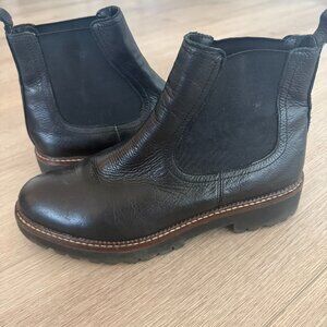 Caslon Miller Chelsea Boots – Black Leather – Size